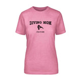 Diving Mom with Diver Icon and Diver Name on a Unisex T-Shirt with a Black Graphic